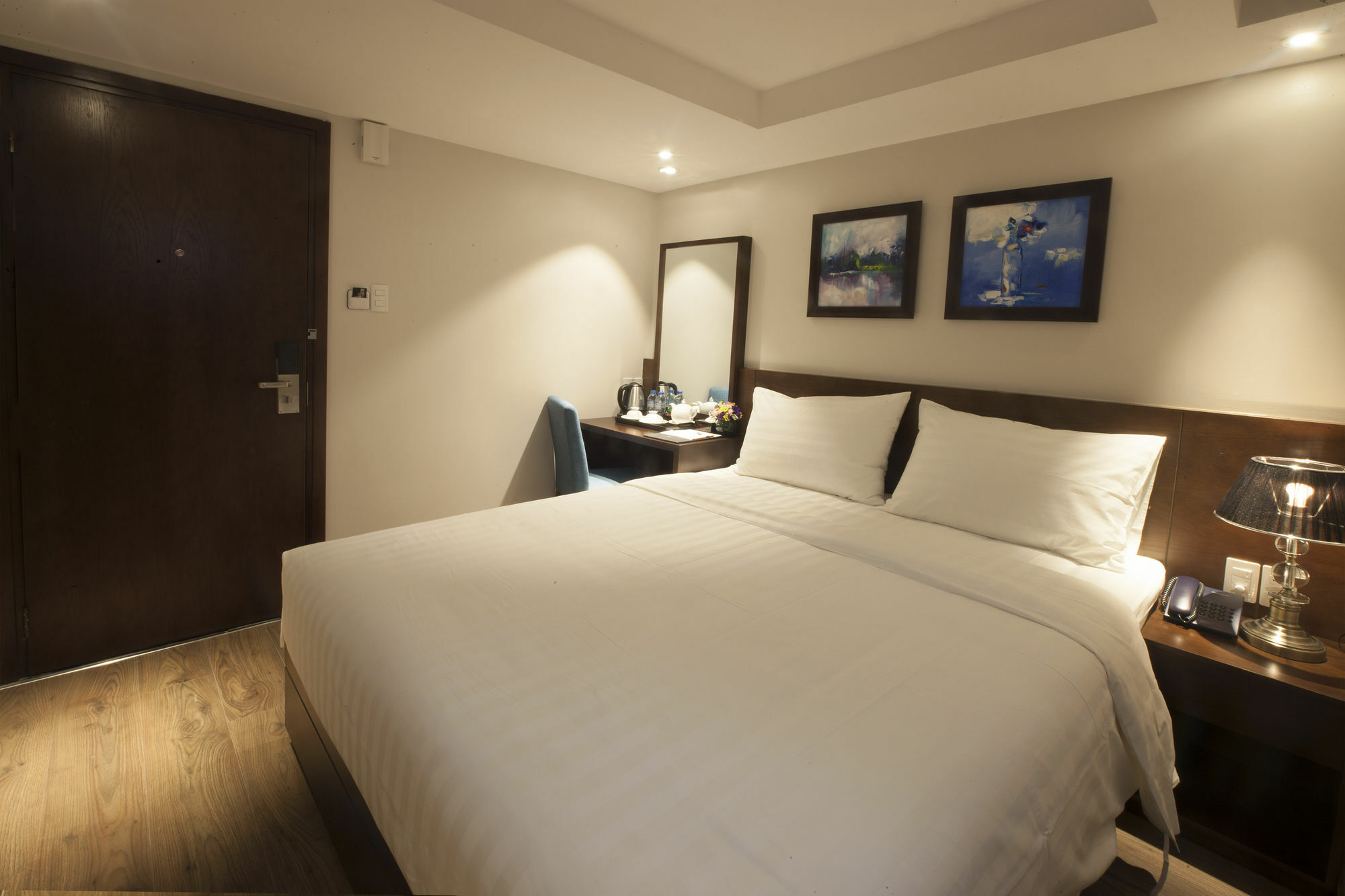 Khách sạn Roseland Centa 4*
