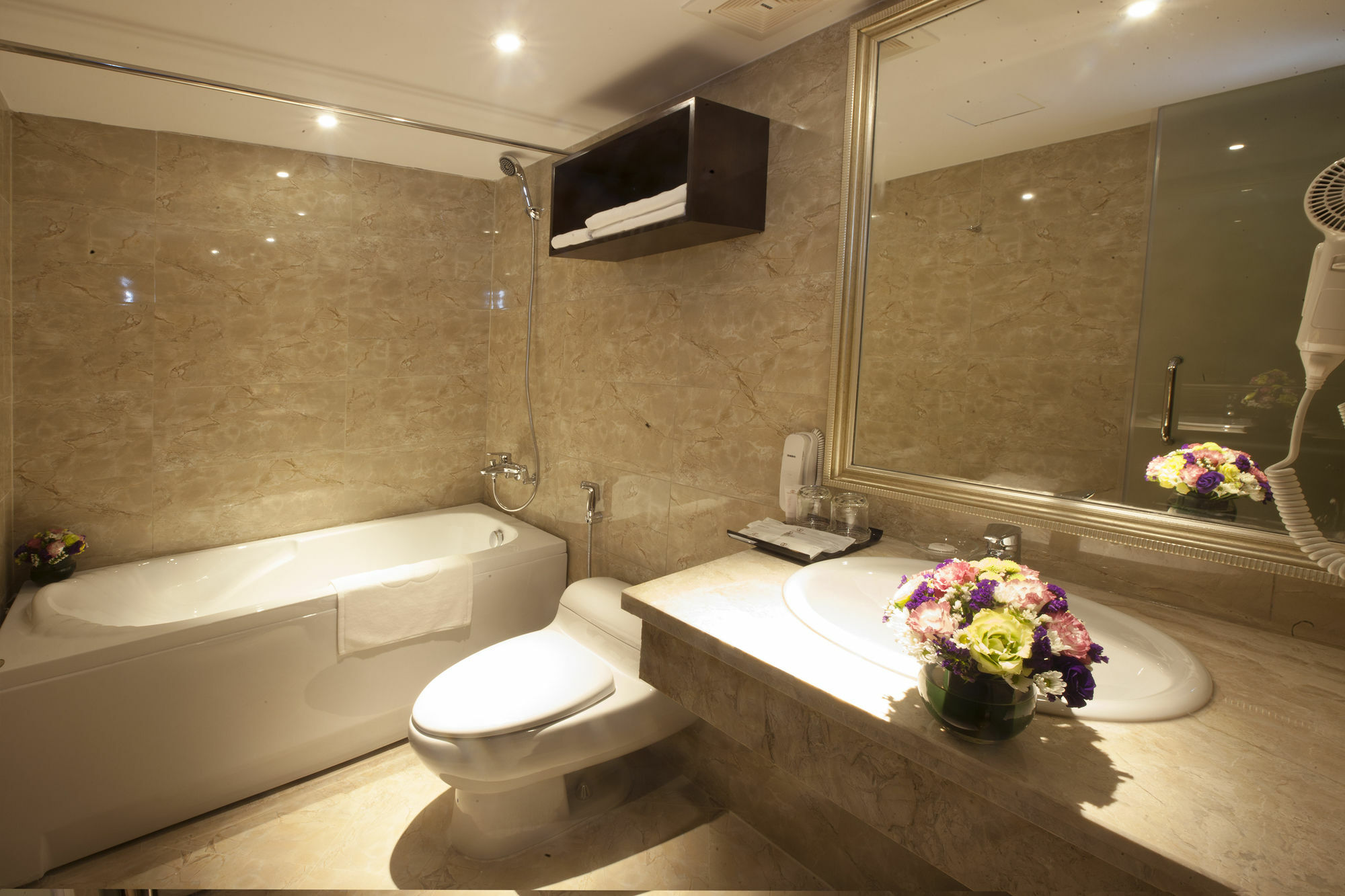 Roseland Centa & 4* Hô Chi Minh-Ville